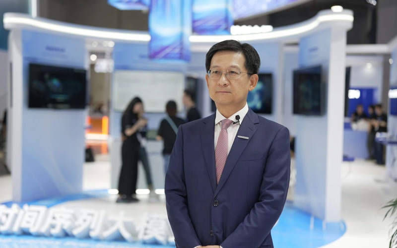 崔山受新华社专访：以工业具身智能重构生产力，，，，，引领流程工业智能化升级